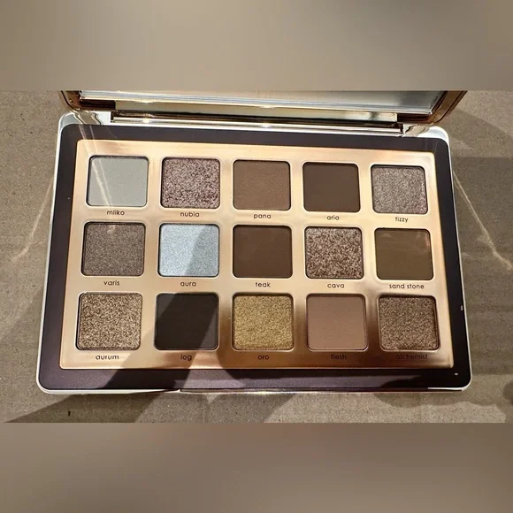 Natasha Denona Golden Palette BNIB - Picture 3 of 3